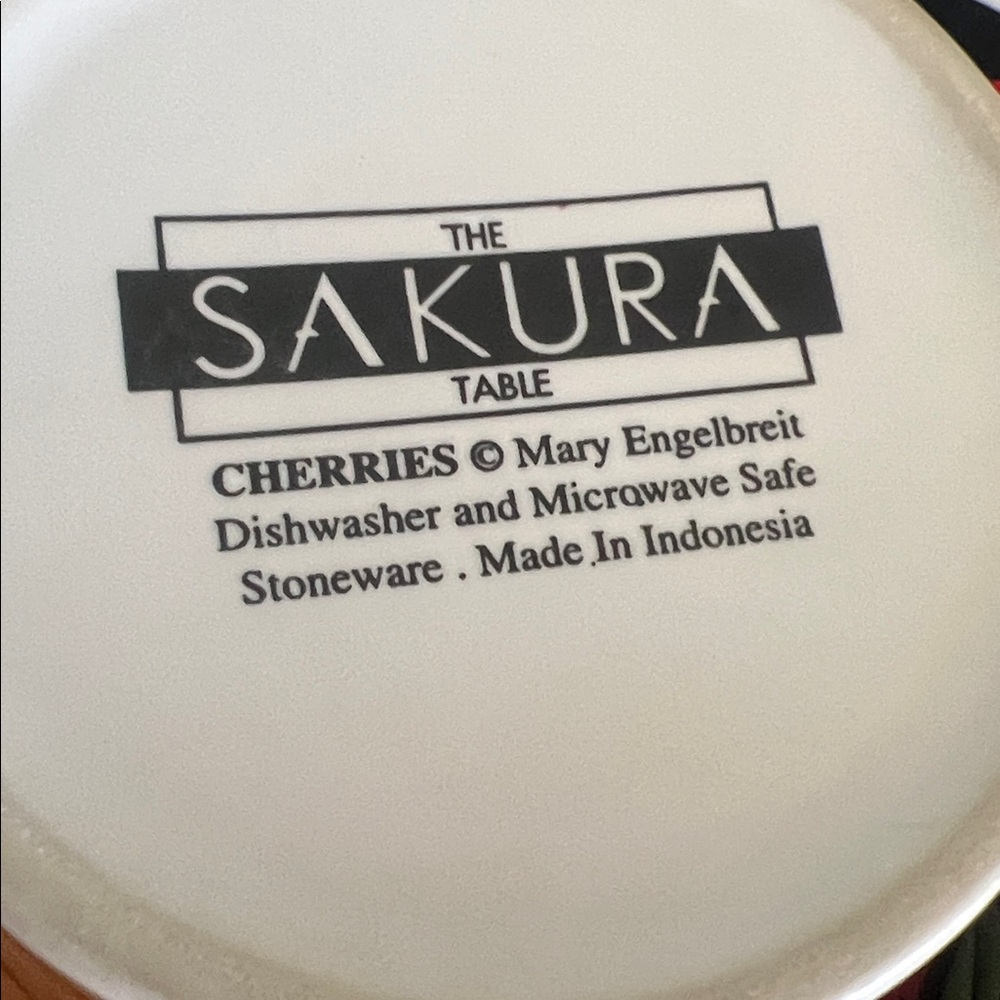 🍒Mary Engelbreit Cherry Patterned Black and Red set of 4 Mugs 🍒 no chips/cracks - Picture 4 of 4